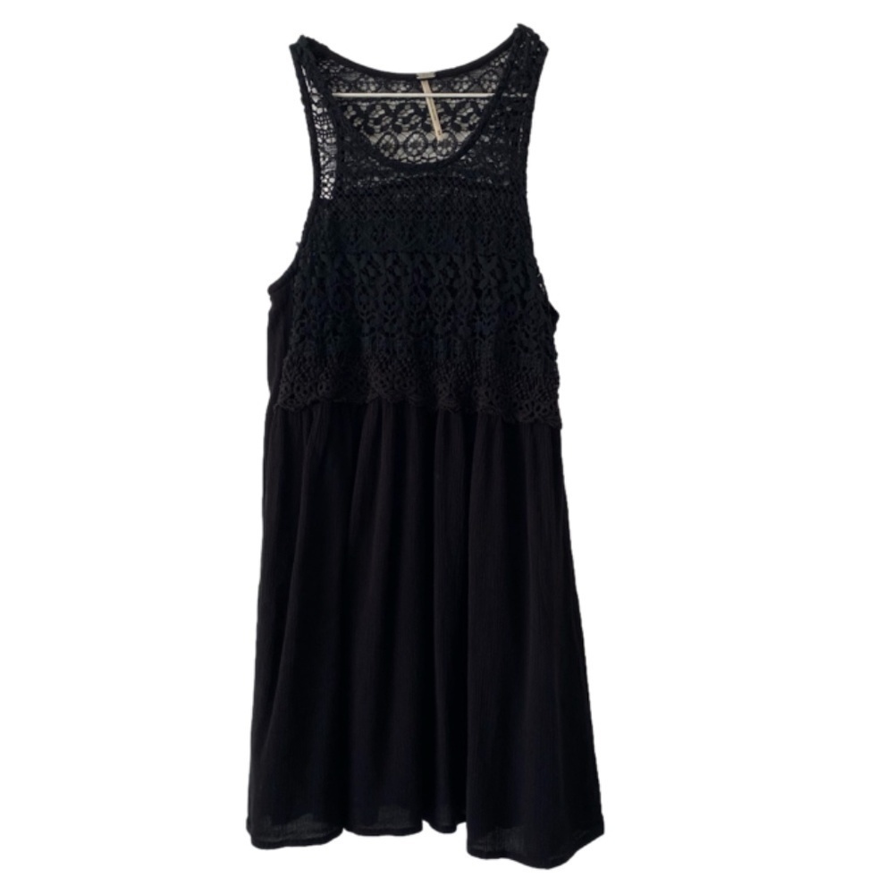 HARLOW black lined with lace detail tunic length sleeveless blouse size M